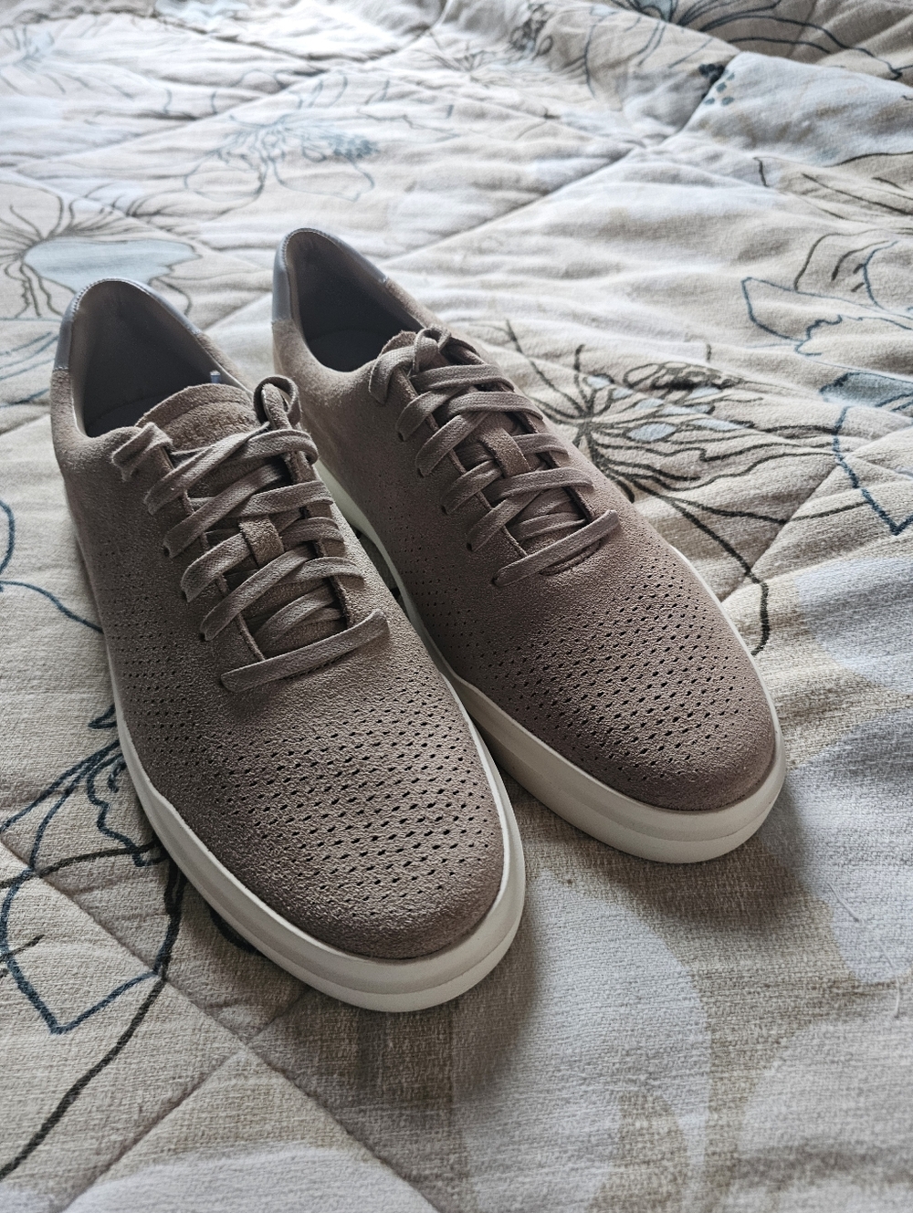 Men's 11 Cole Haan Suede Sneakers in Light Tan - Picture 7 of 10